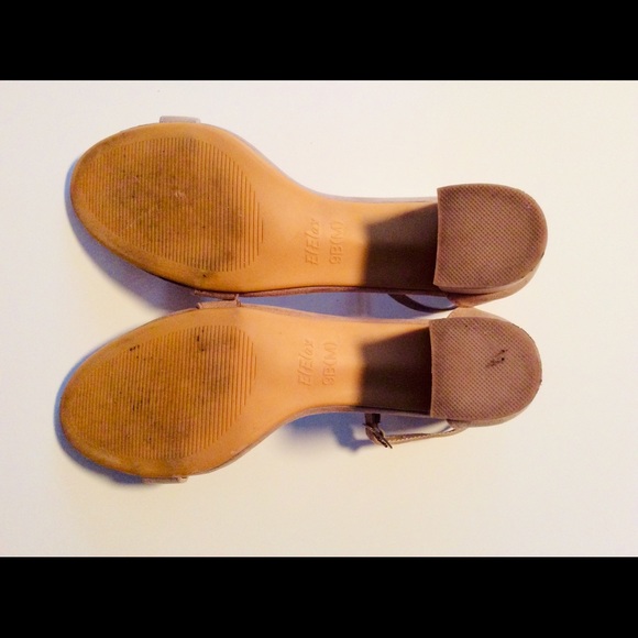 ElElax Nude Suede Heels, Size 9 - Picture 5 of 10